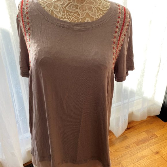 NWT Jodifl Tan Embroidered Tee - Picture 2 of 9